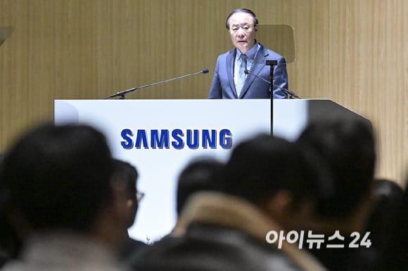 긴장감 고조 속 삼성전자, 노조에 '진정성 있는 소통' 강조하며 추가 대화 제안