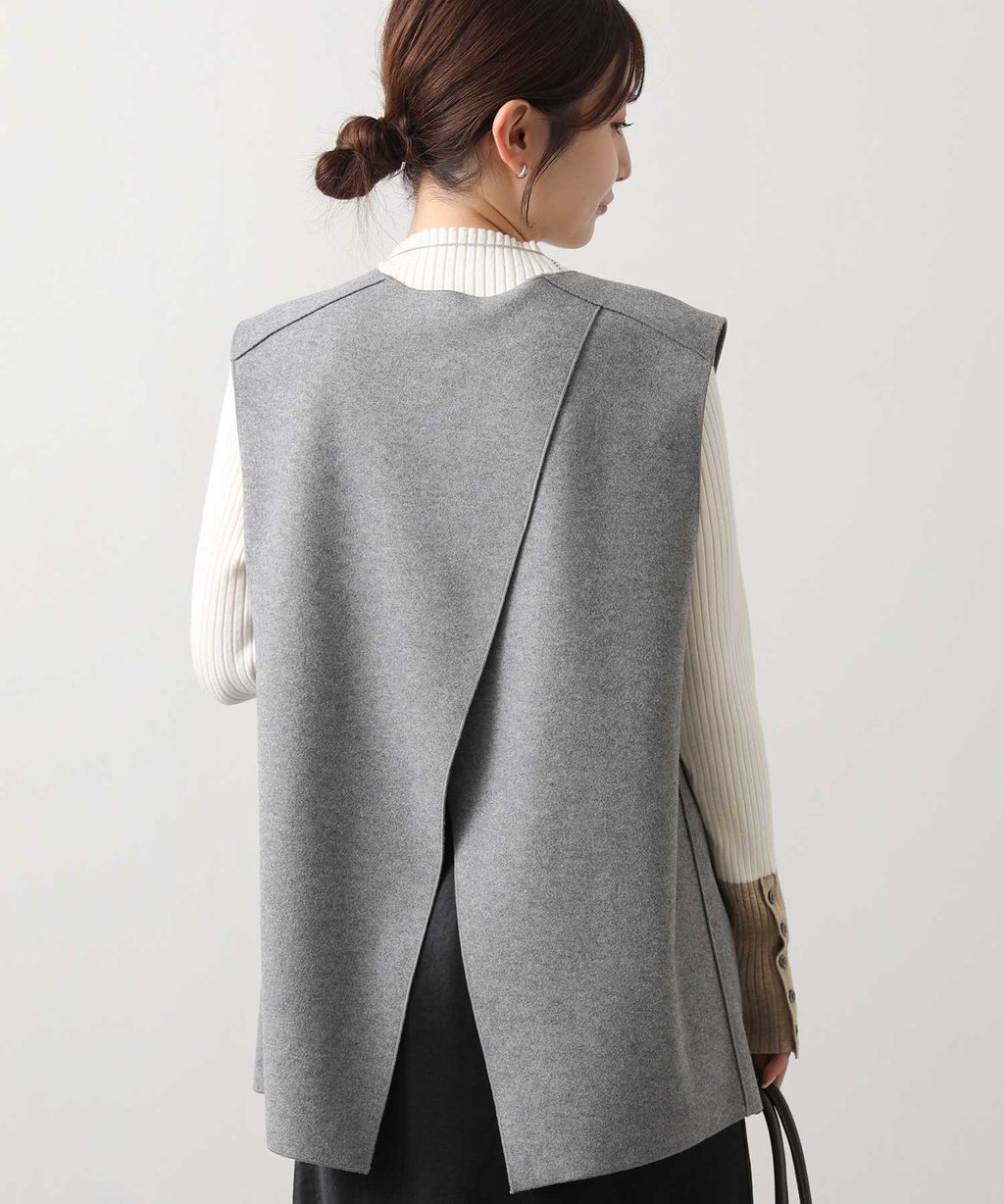 Vネックベスト詳細