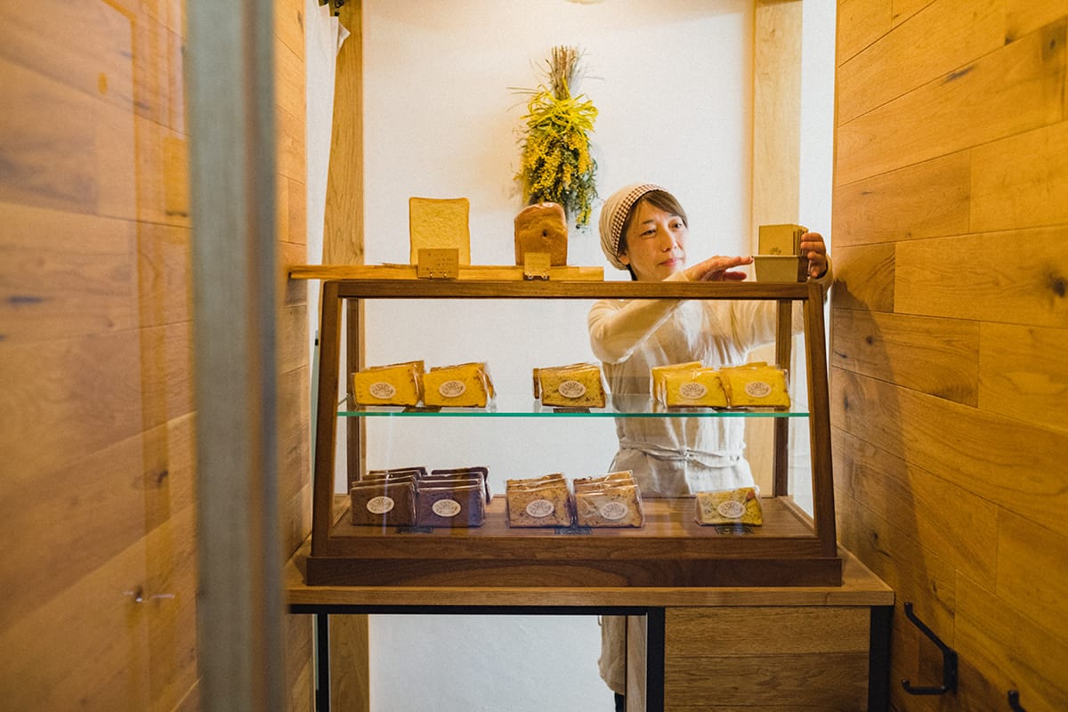 ティータイムとシフォンケーキ