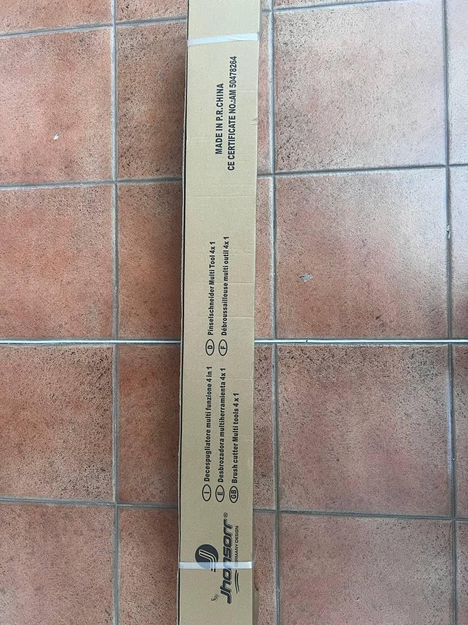 Dettaglio accessori decespugliatore